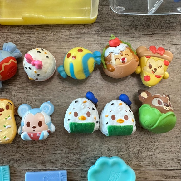 Lot of 14 Disney Munchlings Scented Figures & Playsets - Picture 3 of 8